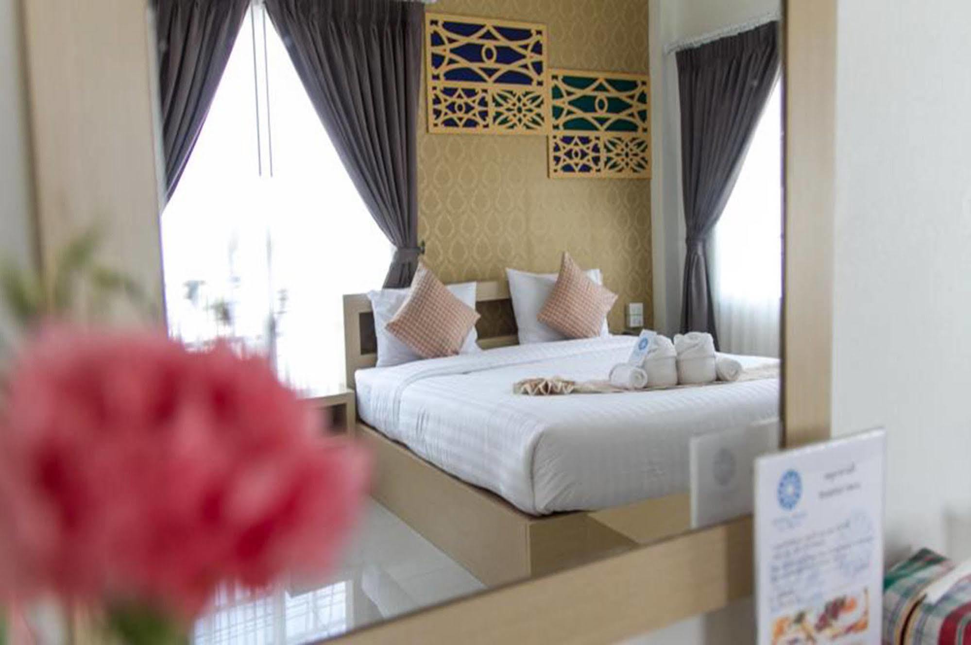 Crystal Nongkhai Hotel Nong Khai Dış mekan fotoğraf